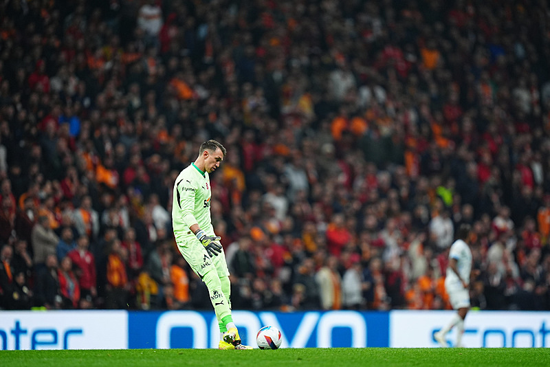 TRANSFER HABERİ: Muslera’dan Galatasaray’a şok cevap! Bunu kimse beklemiyordu