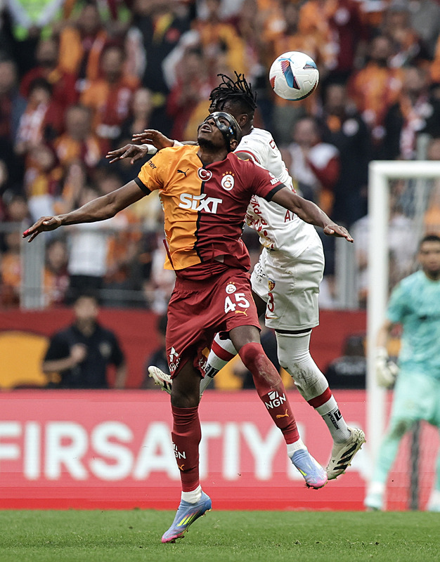 GALATASARAY HABERİ - Osimhen hakkında flaş transfer iddiası! Juventus’un teklifini…