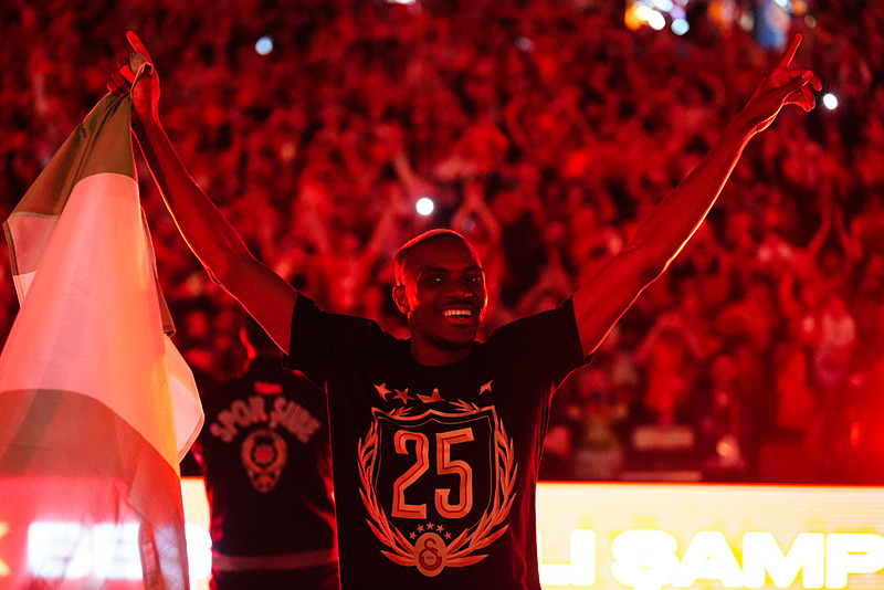 Galatasaray Osimhen’in kararını bekliyor! Transferde 6 rakip birden
