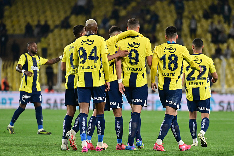 TRANSFER HABERLERİ | Fenerbahçe’de flaş ayrılık gelişmesi! İtalyan ekibi o isim için geliyor