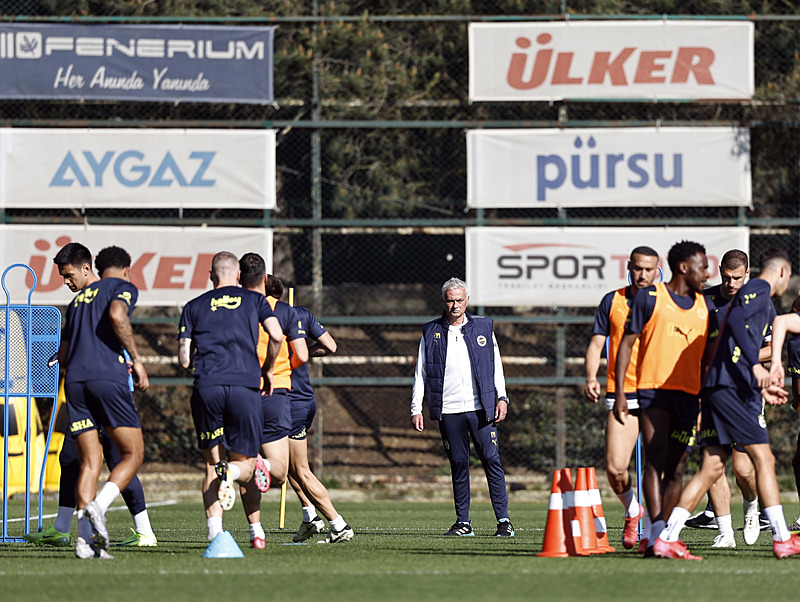 TRANSFER HABERLERİ | Fenerbahçe’de flaş ayrılık gelişmesi! İtalyan ekibi o isim için geliyor