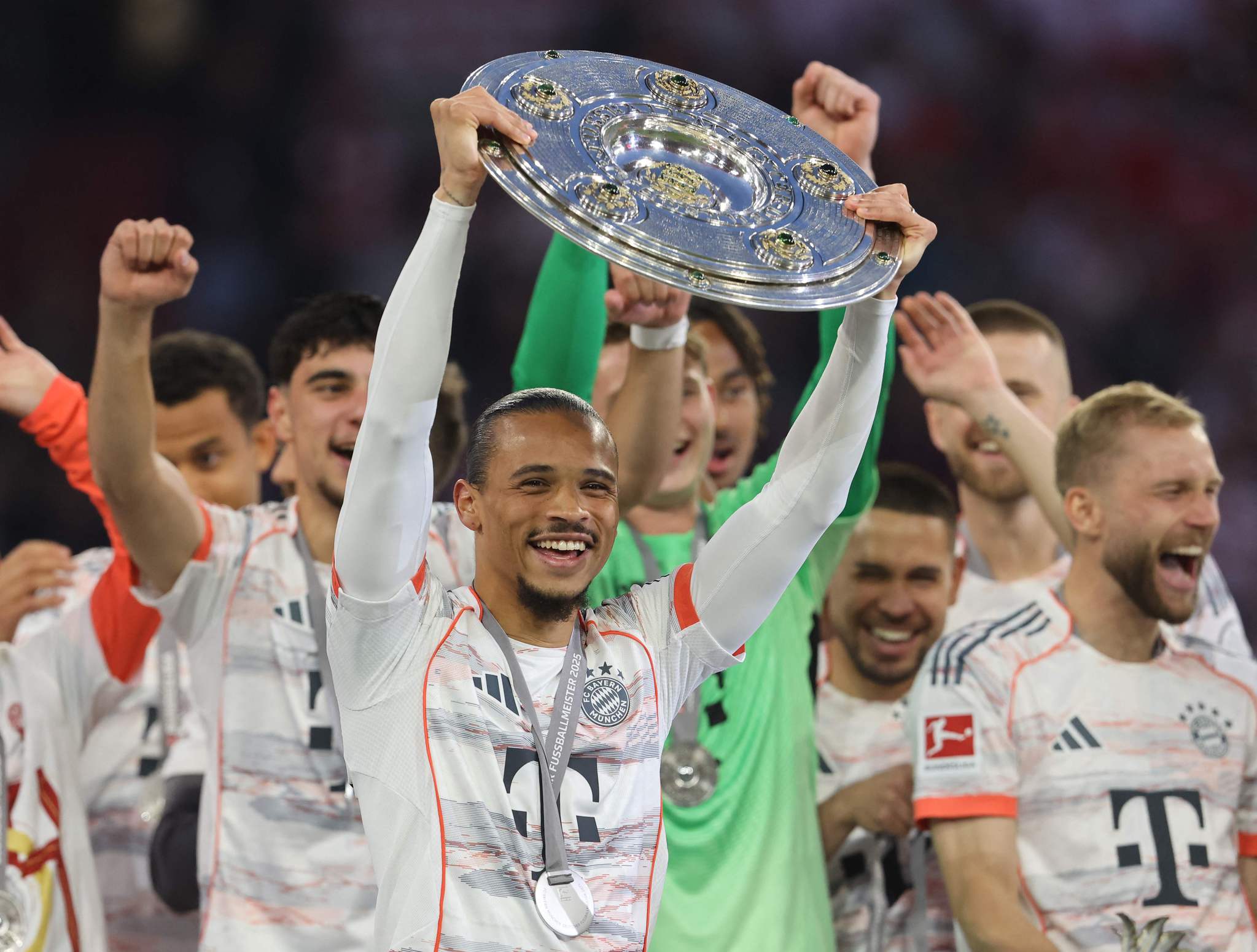 Okan Buruk’un Leroy Sane ısrarı! İşte Galatasaray’ın yaptığı teklif