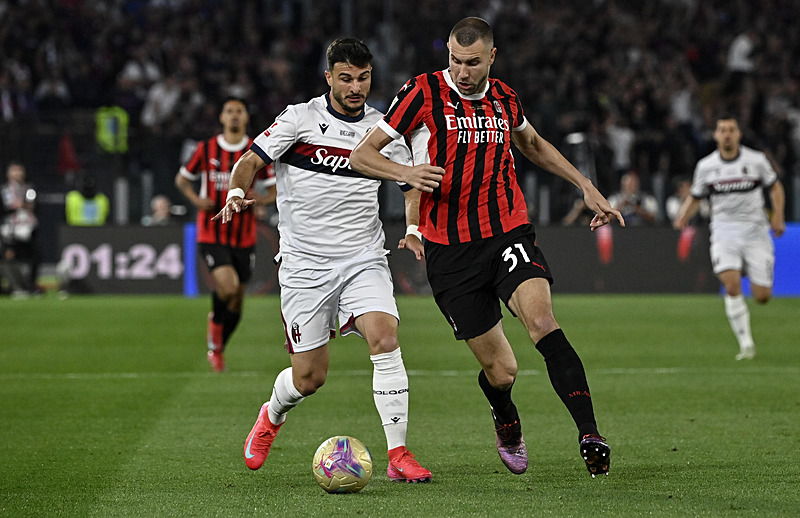 Son model Galatasaray bambaşka olacak! Savunmaya bomba transfer...