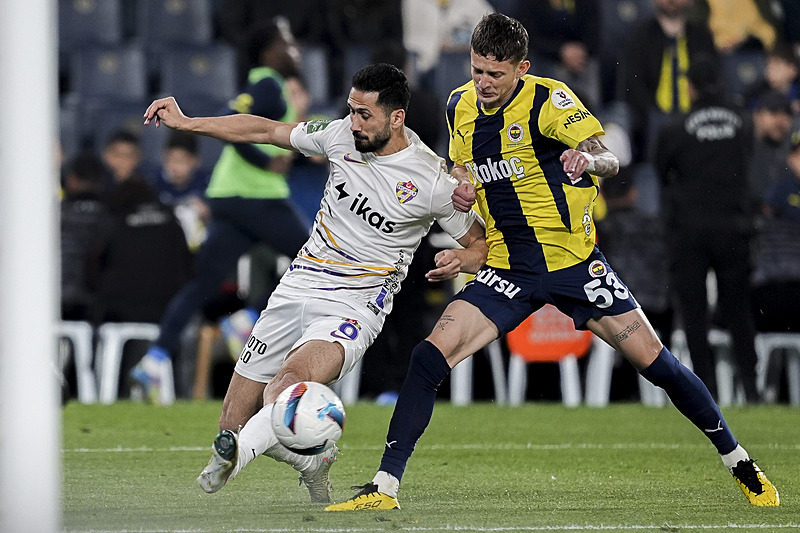 TRANSFER HABERİ | Szymanski adım adım Çizme yolcusu! Fenerbahçe’nin istediği rakam belli oldu