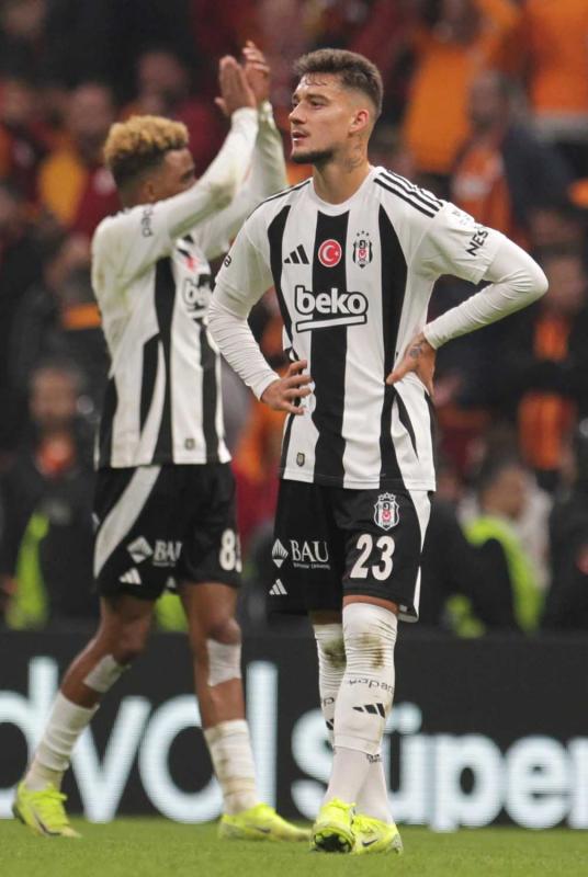 TRANSFER HABERLERİ | Beşiktaş’ta Ernet Muçi krizi!