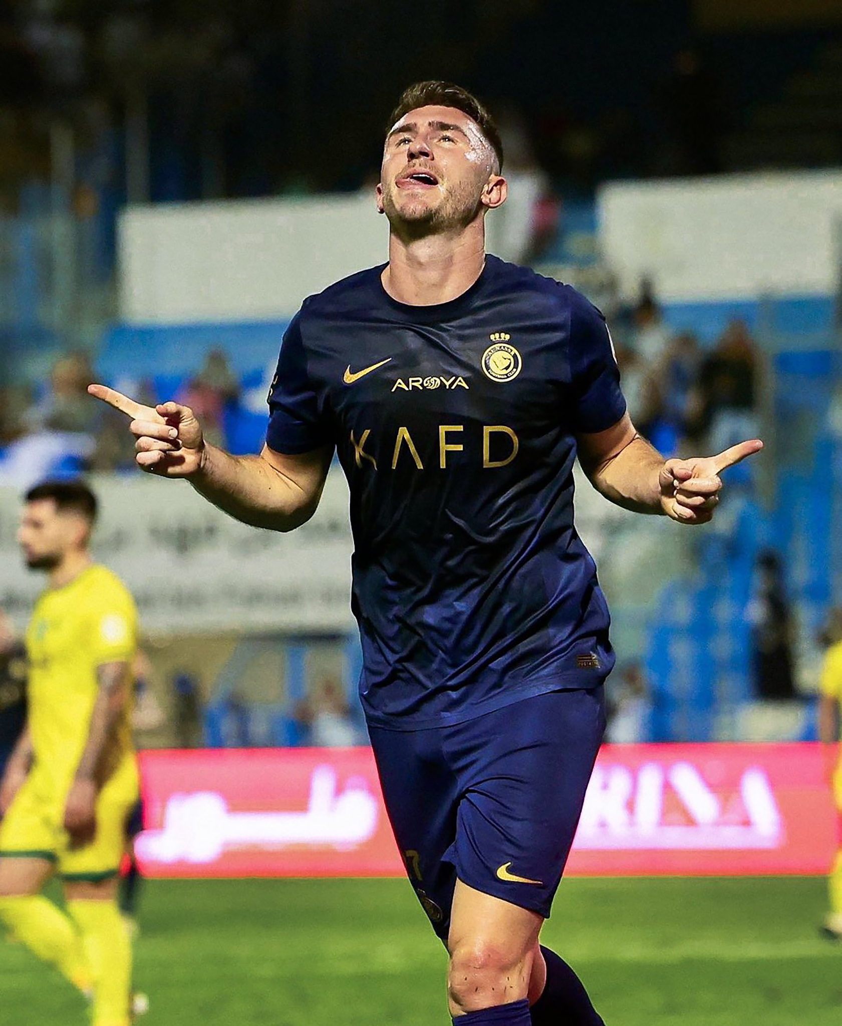 Fenerbahçe İspanyol stoperin peşinde!