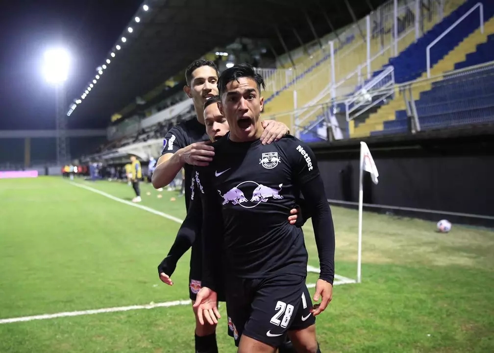 Fenerbahçe Arjantinli yıldızın peşinde! Yapılan teklif...