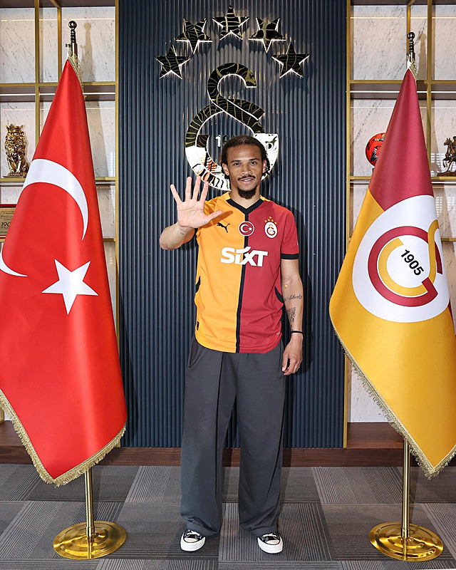 TRANSFER HABERİ: Victor Osimhen transferinde sürpriz gelişme! Manchester United tekrar devrede