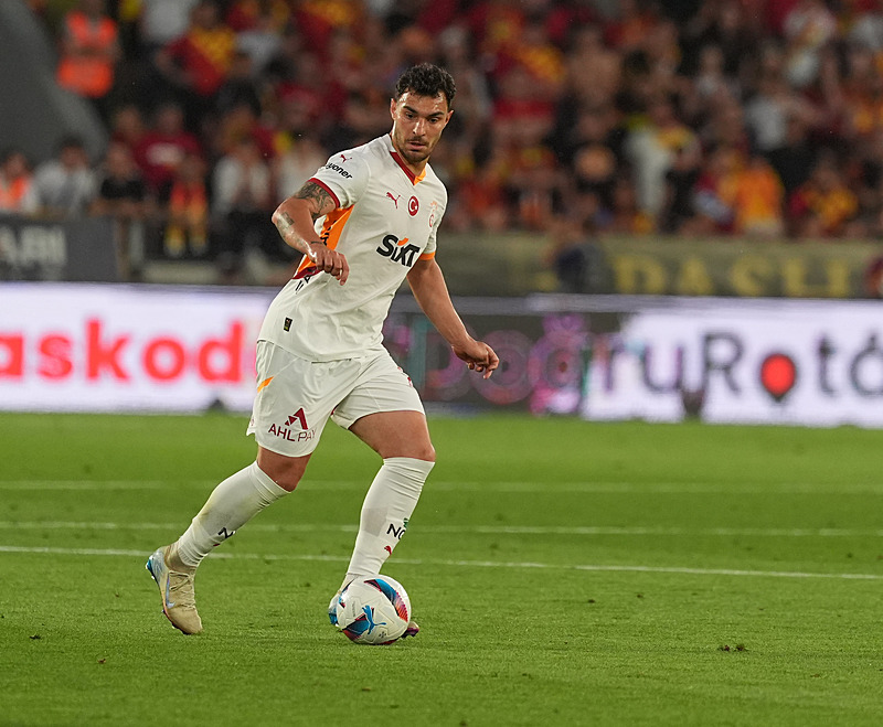 Galatasaray’dan transferde ters köşe! Hırvat yıldız Aslan oluyor