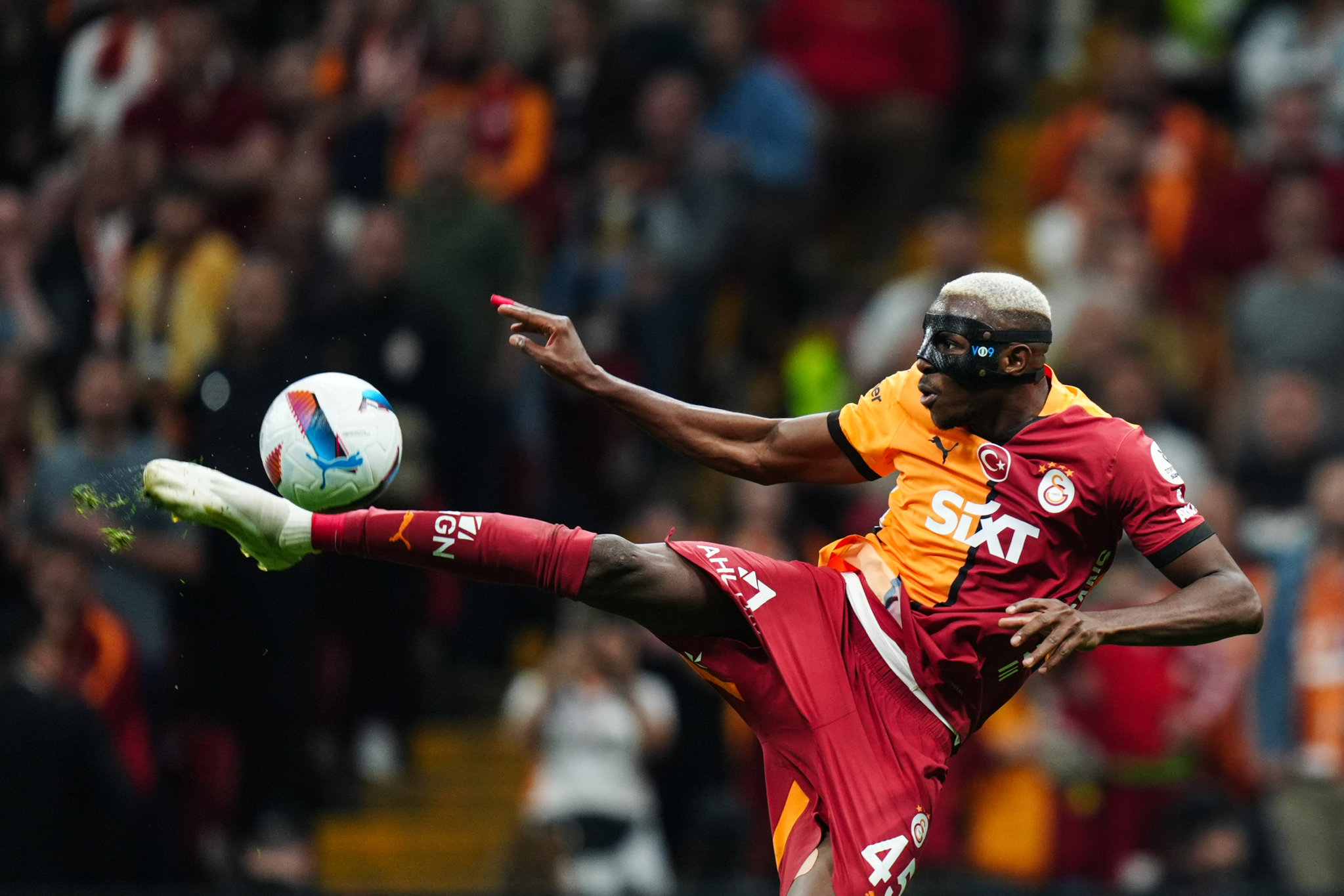 TRANSFER HABERİ: Galatasaray’a 50 milyon Euro’luk golcü! Osimhen olmazsa...