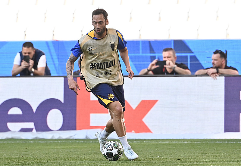 Galatasaray’da Dursun Özbek’ten flaş hamle! Hakan Çalhanoğlu’nun transferi için...