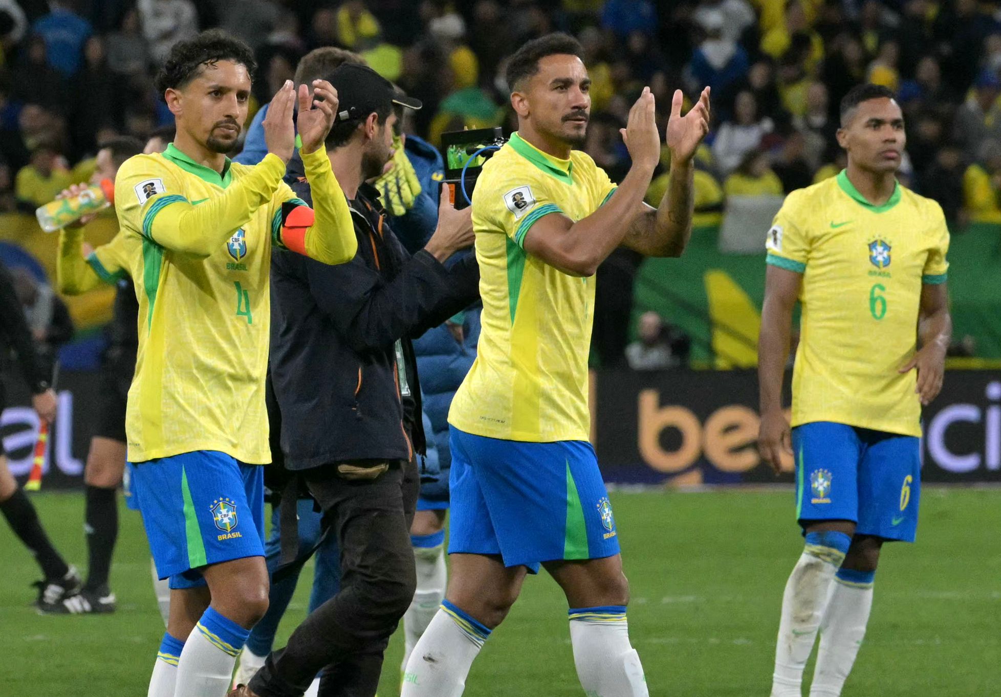 TRANSFER HABERİ: Fenerbahçe’den sol bek bombası! Maaşının iki katı teklif edilecek