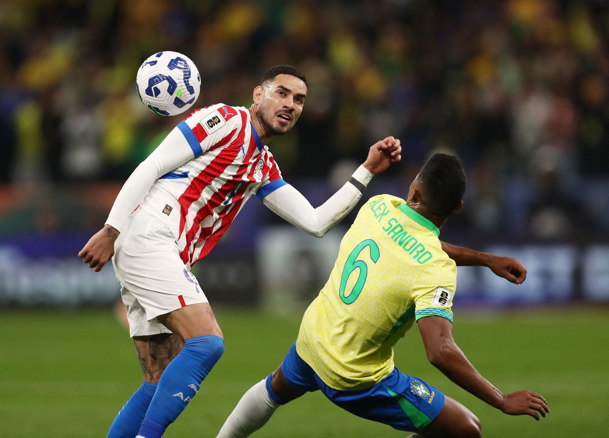 TRANSFER HABERİ: Fenerbahçe’den sol bek bombası! Maaşının iki katı teklif edilecek