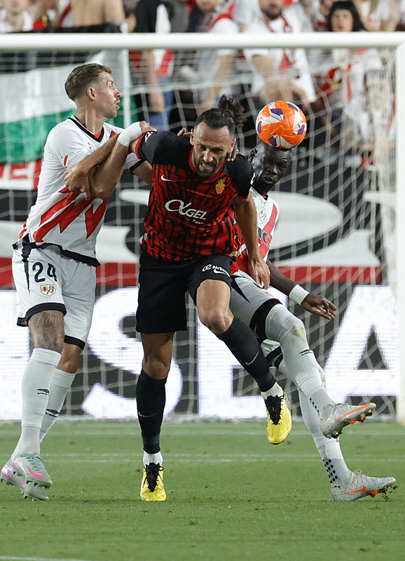 TRANSFER HABERİ: Fenerbahçe’nin eski yıldızı Beşiktaş’a! Herkes Osayi-Samuel derken...