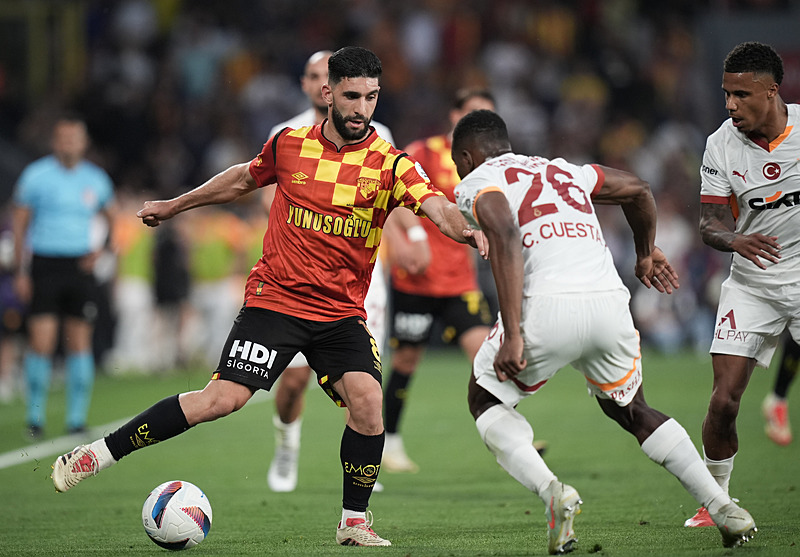 TRANSFER HABERİ: Galatasaray’dan flaş Carlos Cuesta kararı! Yollar ayrılacak mı?