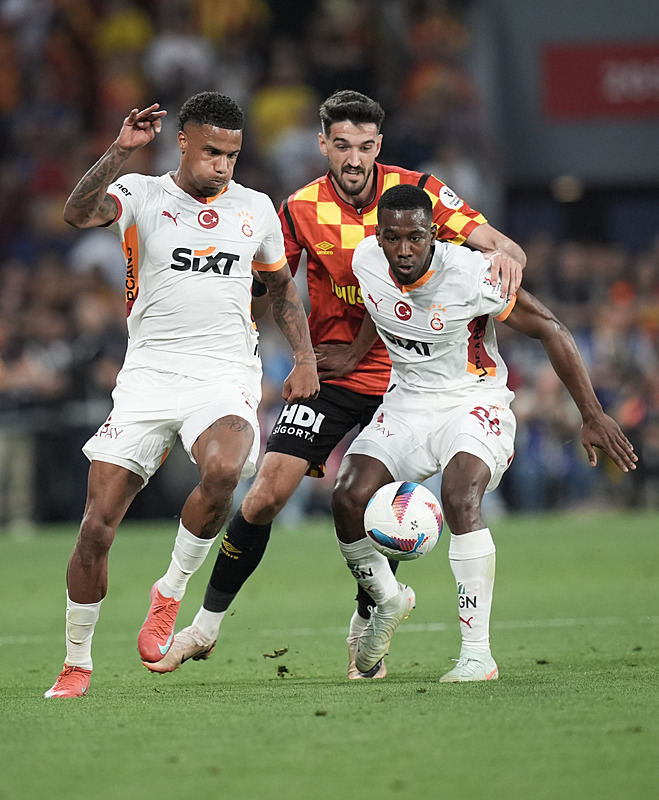 TRANSFER HABERİ: Galatasaray’dan flaş Carlos Cuesta kararı! Yollar ayrılacak mı?