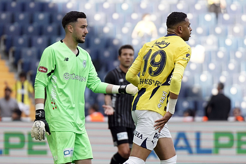 Fenerbahçe’de maaş krizi! 3 futbolcu...