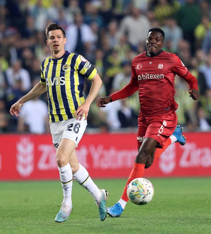 TRANSFER HABERLERİ | Fenerbahçe’ye Miha Zajc piyangosu!