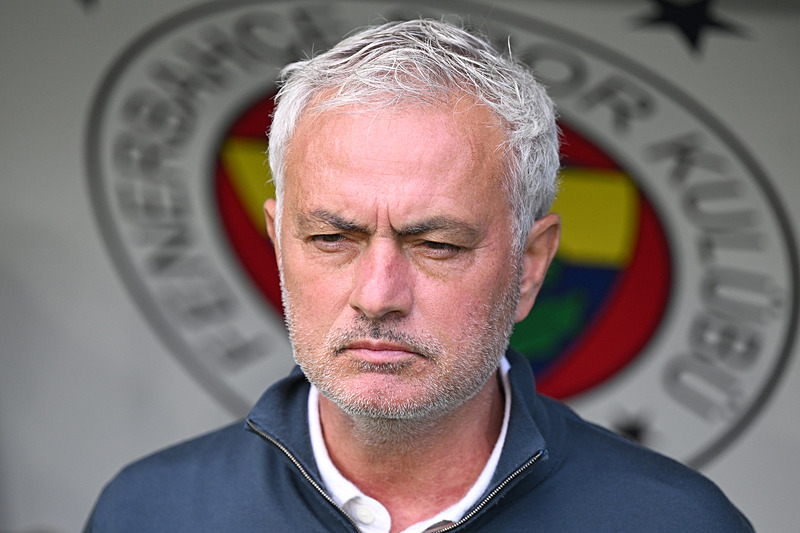 Fenerbahçe’den orta sahaya müthiş transfer planı! İşte listedeki yıldız