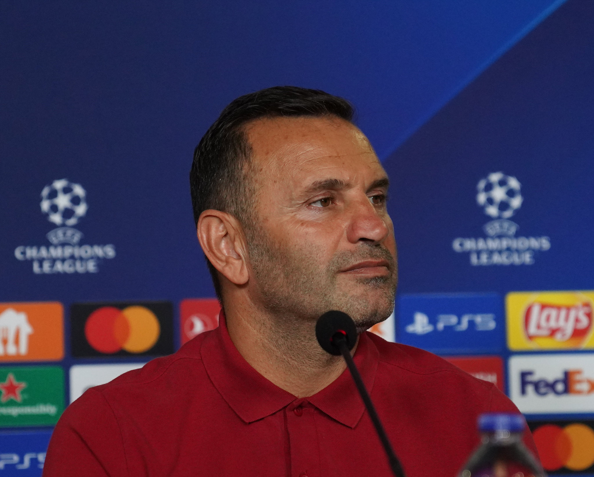 GALATASARAY TRANSFER HABERLERİ: Okan Buruk o ismi gözden çıkardı!
