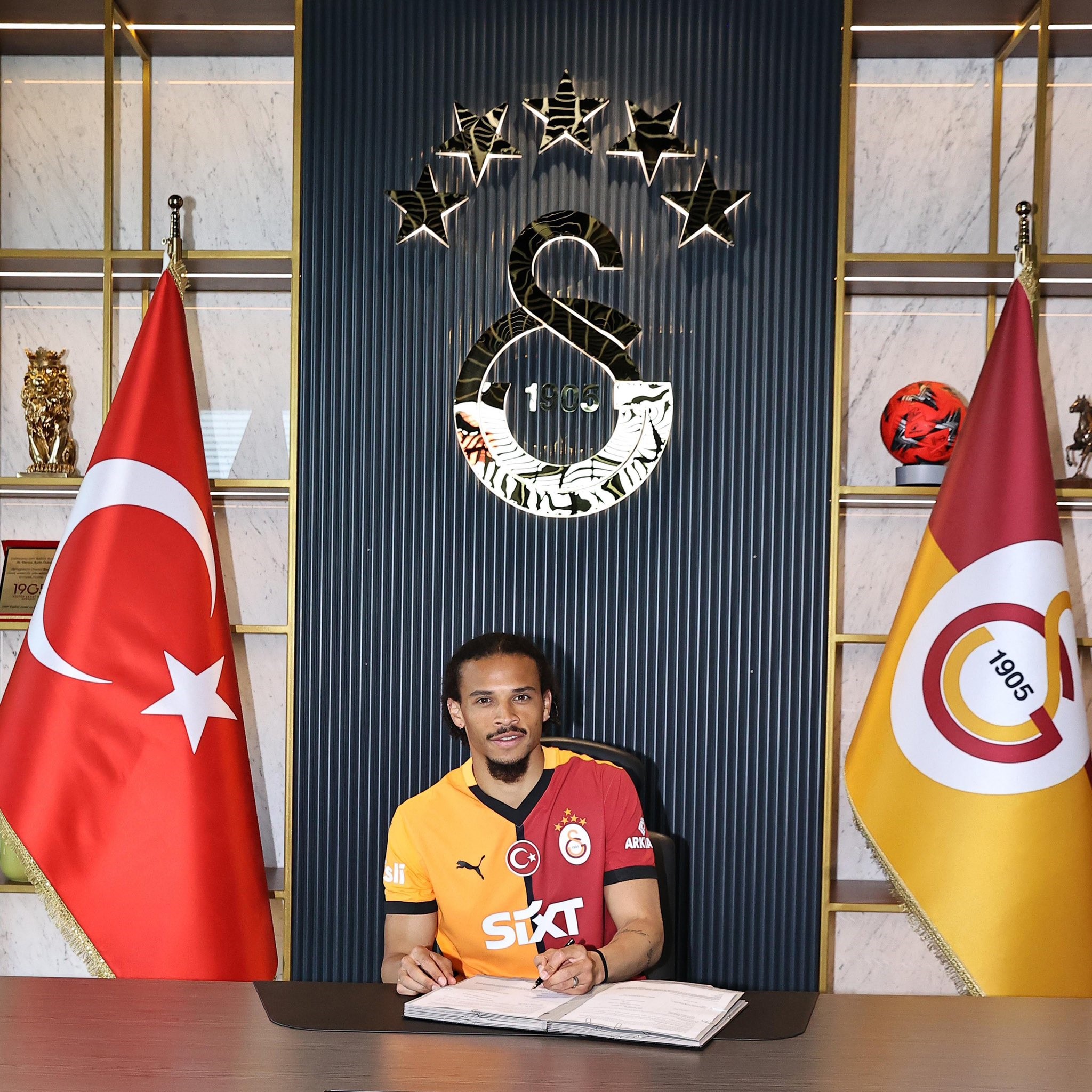 TRANSFER HABERLERİ: Galatasaray’a Sane’den sonra bir dünya yıldızı daha! Menajeri haber bekliyor