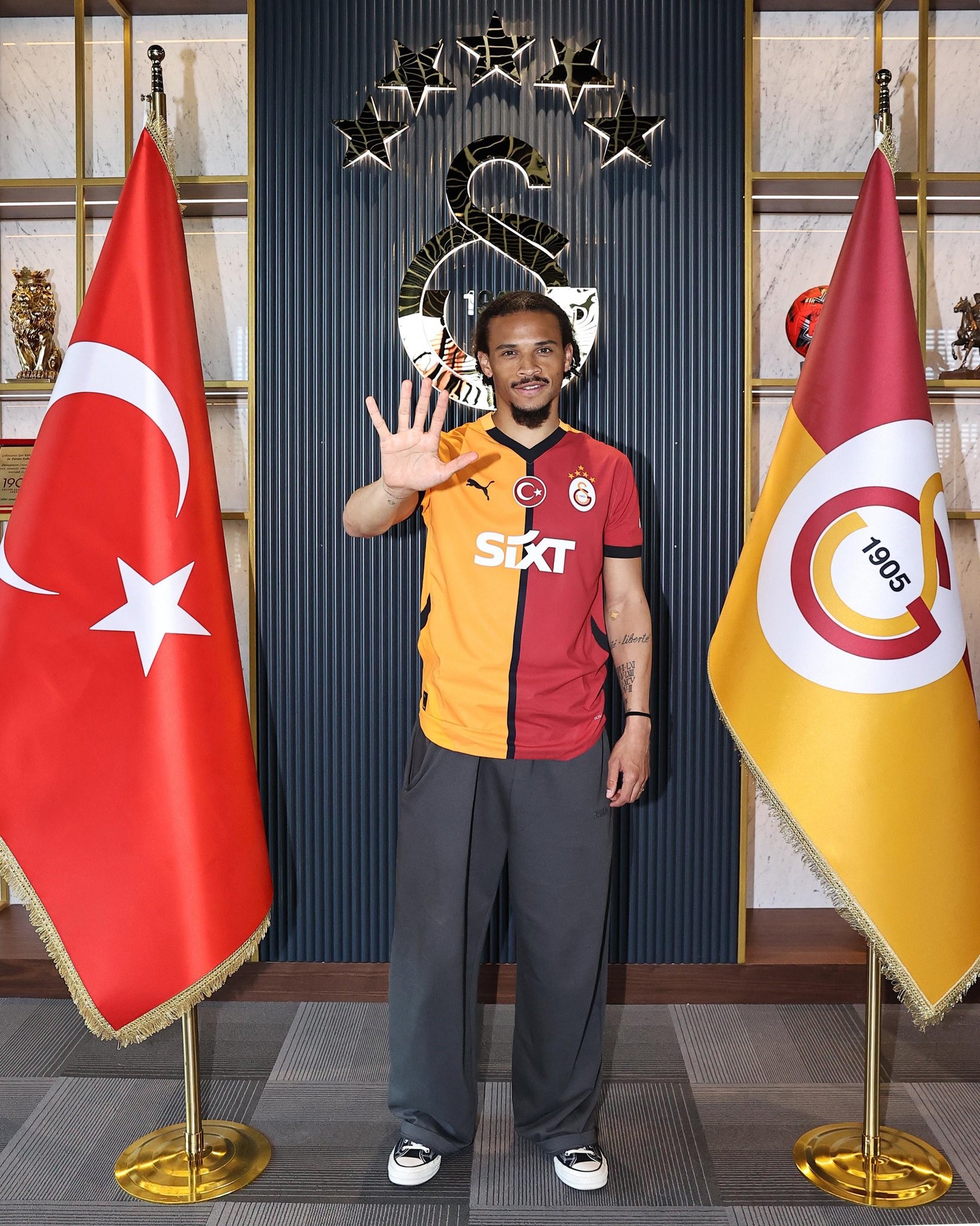 TRANSFER HABERLERİ: Galatasaray’a Sane’den sonra bir dünya yıldızı daha! Menajeri haber bekliyor