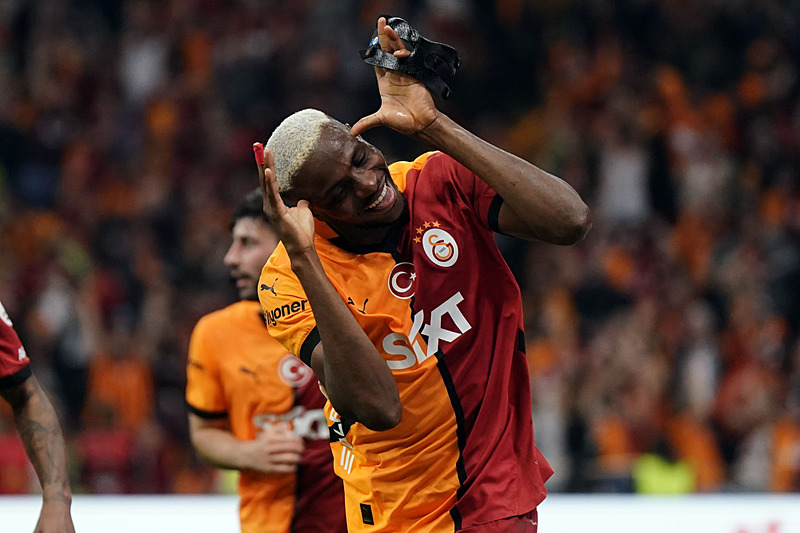 TRANSFER HABERİ: Napoli’den Osimhen’e uyarı! Kararını ver