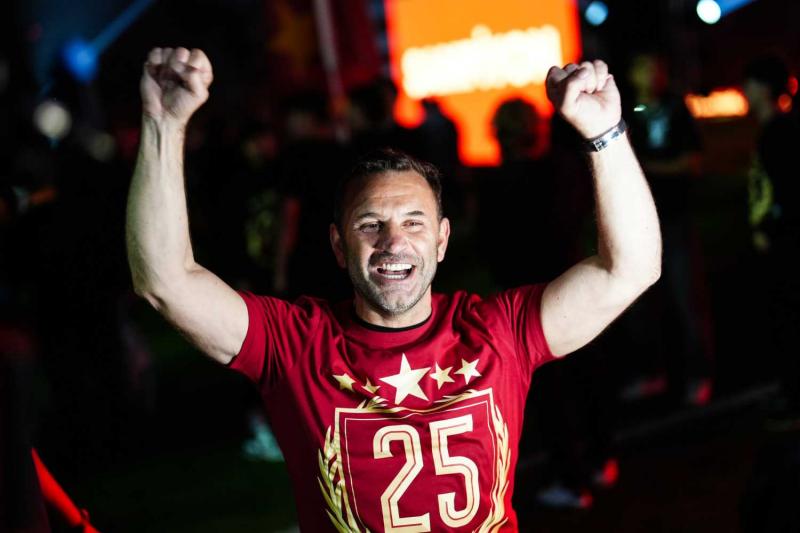 TRANSFER HABERLERİ | Galatasaray’da herkesi ters köşe eden forvet kararı!