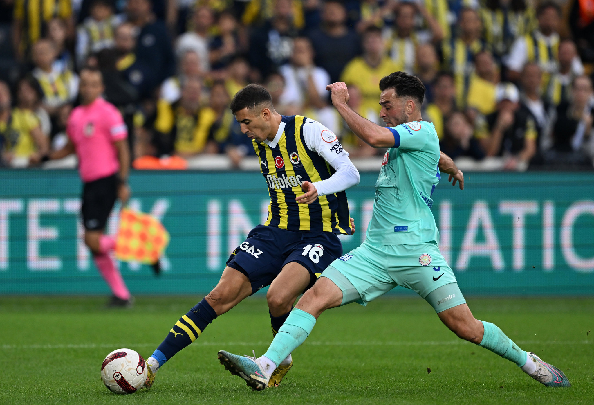 TRANSFER HABERLERİ: Almanlar Fenerbahçe’nin yıldızının peşinde!