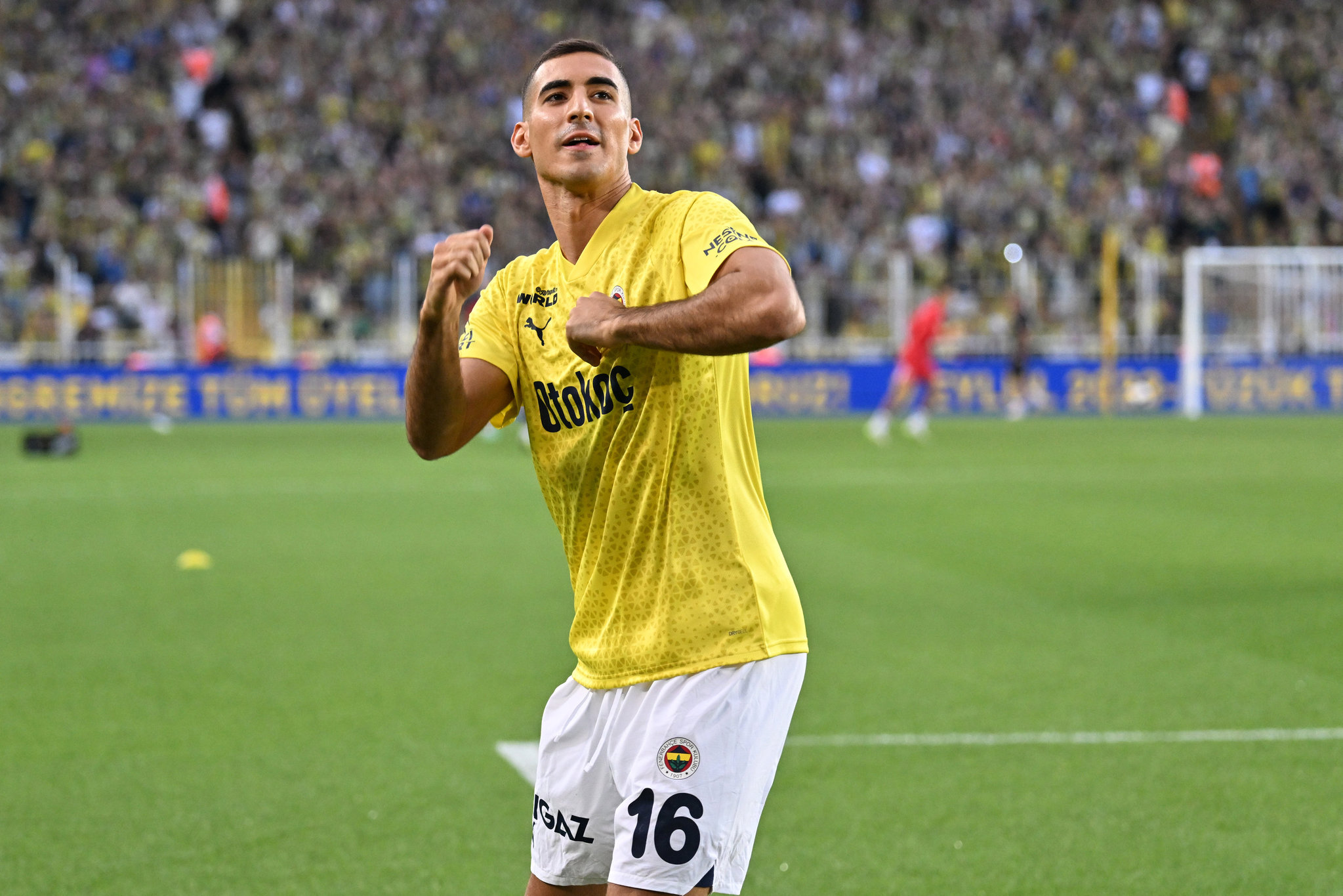 TRANSFER HABERLERİ: Almanlar Fenerbahçe’nin yıldızının peşinde!