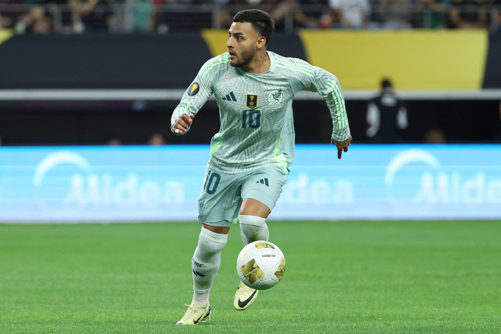 TRANSFER HABERLERİ | Galatasaray’a Meksikalı kanat oyuncusu!