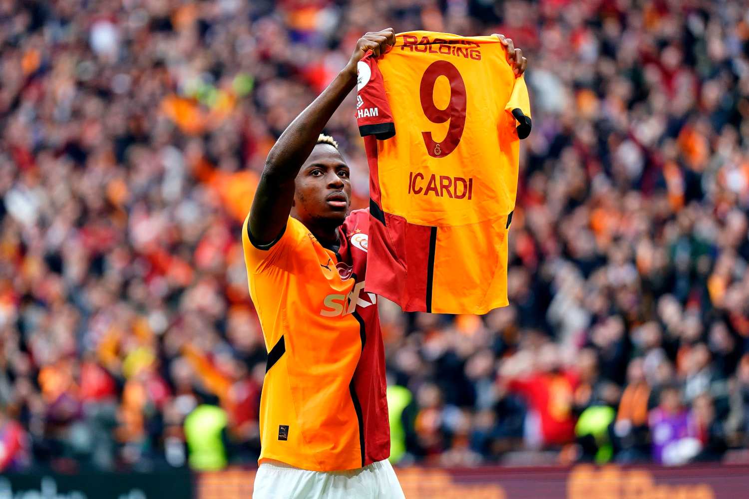 TRANSFER HABERİ: Galatasaray’a büyük müjde! Osimhen takımda kalıyor