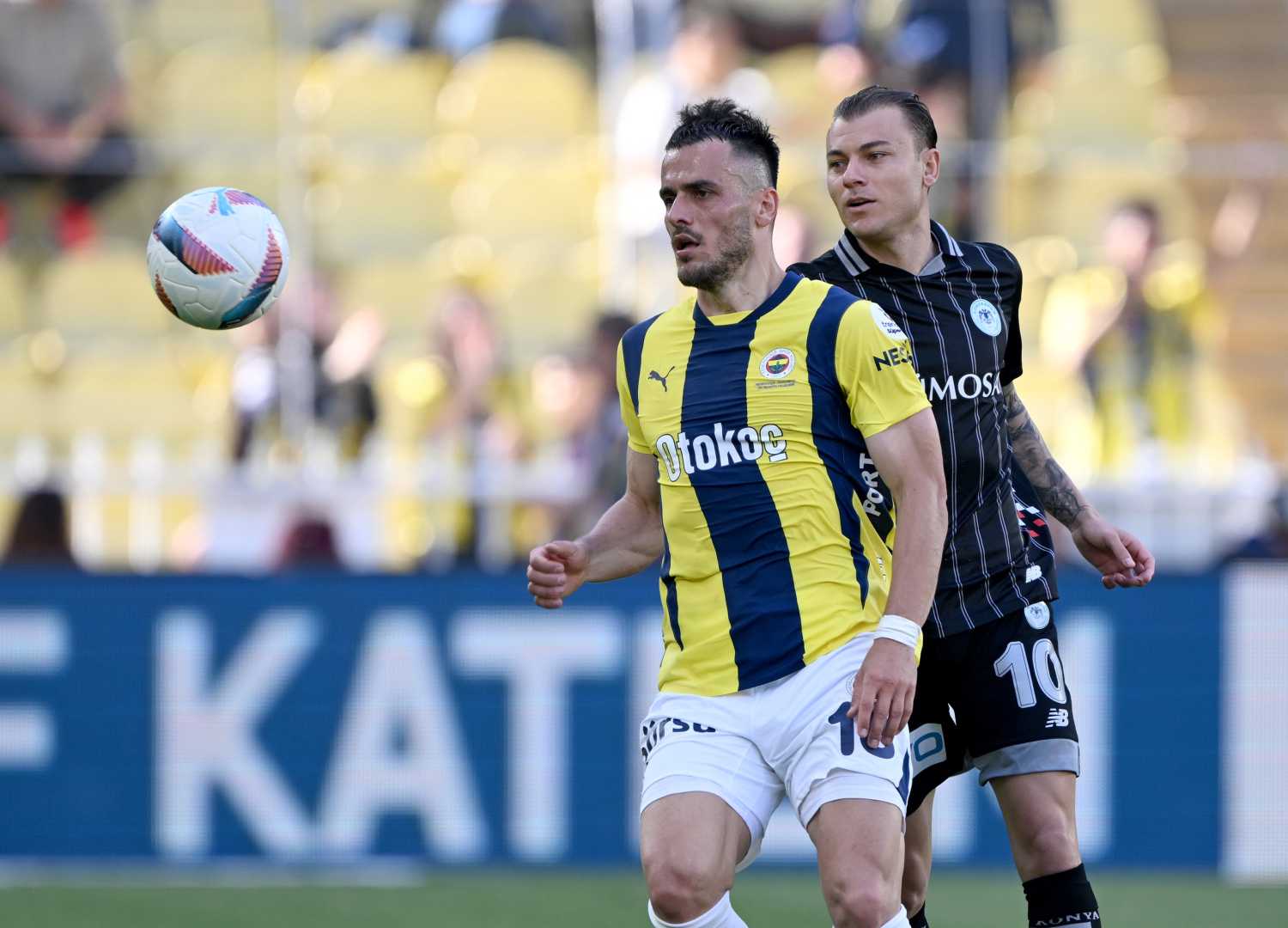 TRANSFER HABERİ: Fenerbahçe’den Kostic hamlesi! Yönetim kolları sıvadı