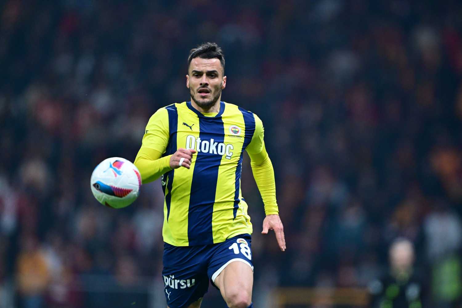 TRANSFER HABERİ: Fenerbahçe’den Kostic hamlesi! Yönetim kolları sıvadı