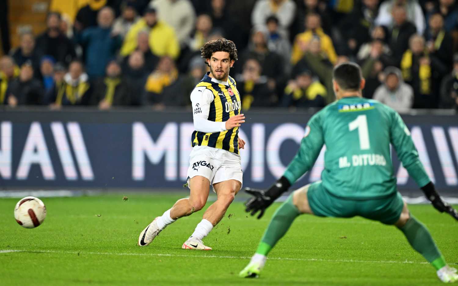 Galatasaray’dan yılın transfer bombası! Eski Fenerbahçeli geliyor