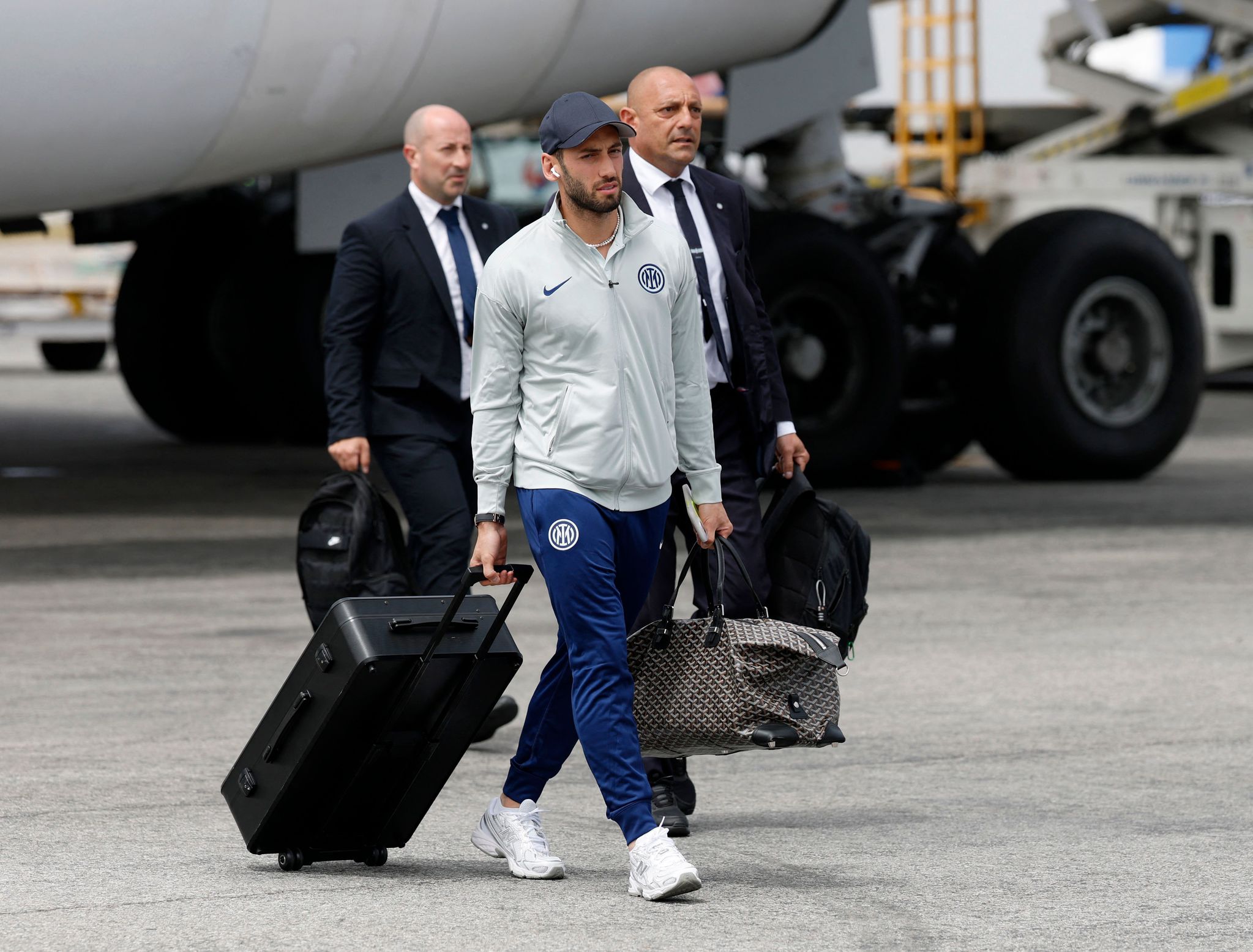 TRANSFER HABERLERİ: Hakan Çalhanoğlu’na şok tepki! Inter ve Galatasaray...