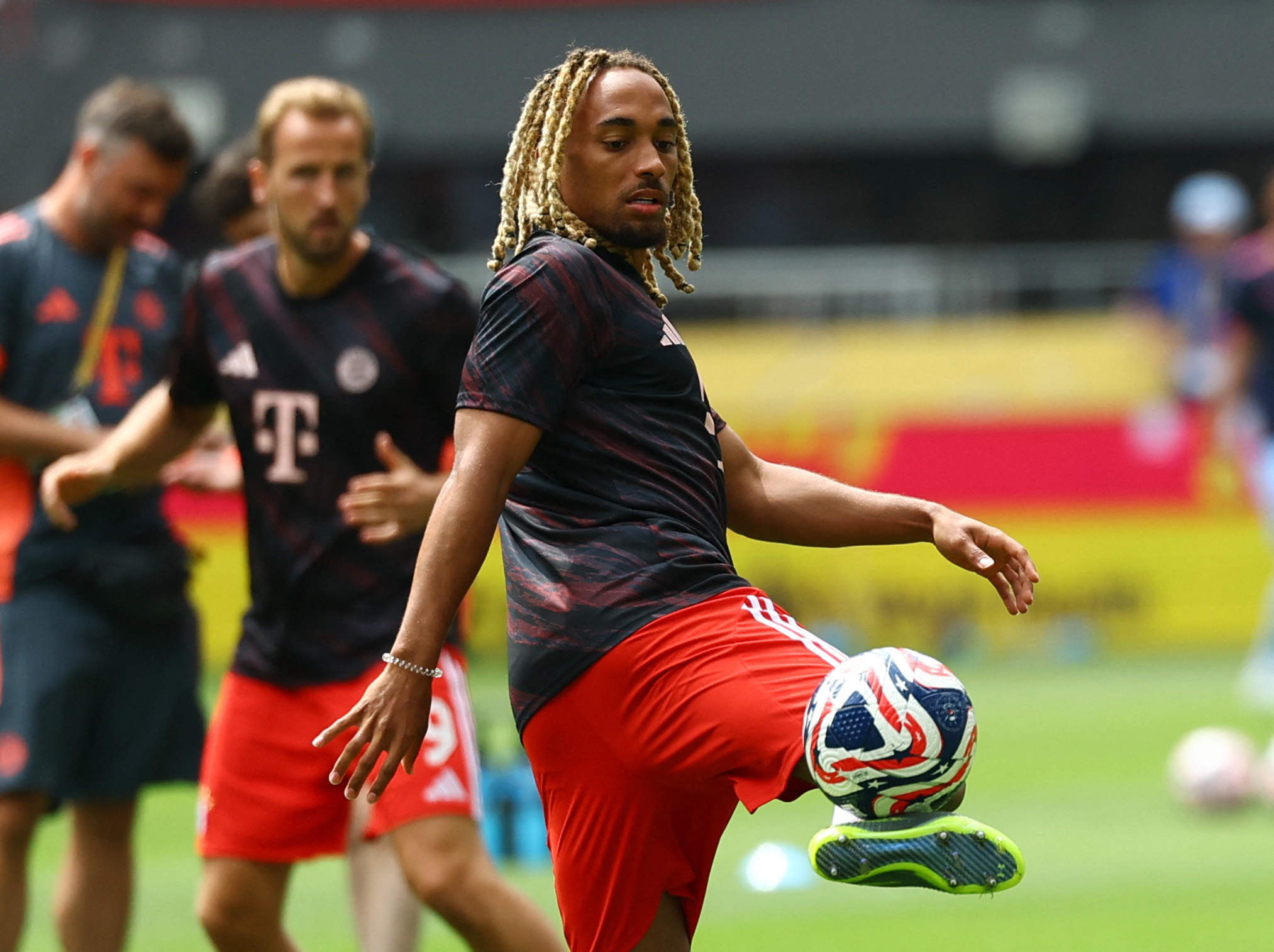 Galatasaray’dan transferde ters köşe! Cimbom’un eski yıldızı geri dönüyor