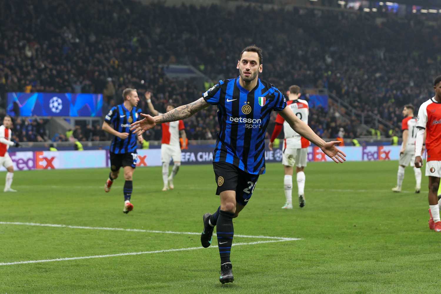 TRANSFER HABERİ: Hakan Çalhanoğlu transferinde flaş gelişme! Teklif ortaya çıktı