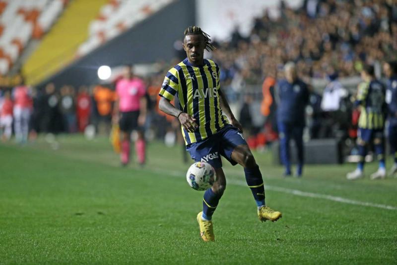 Mourinho üzerini çizmişti! Fenerbahçeli ismi Gökhan İnler kapıyor