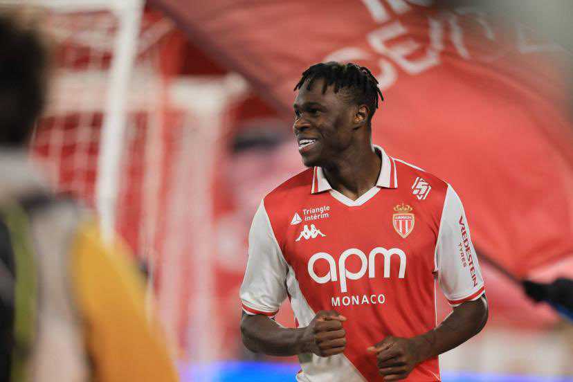 TRANSFER HABERİ: Galatasaray’dan stoper atağı! 2 isimden 1’i...