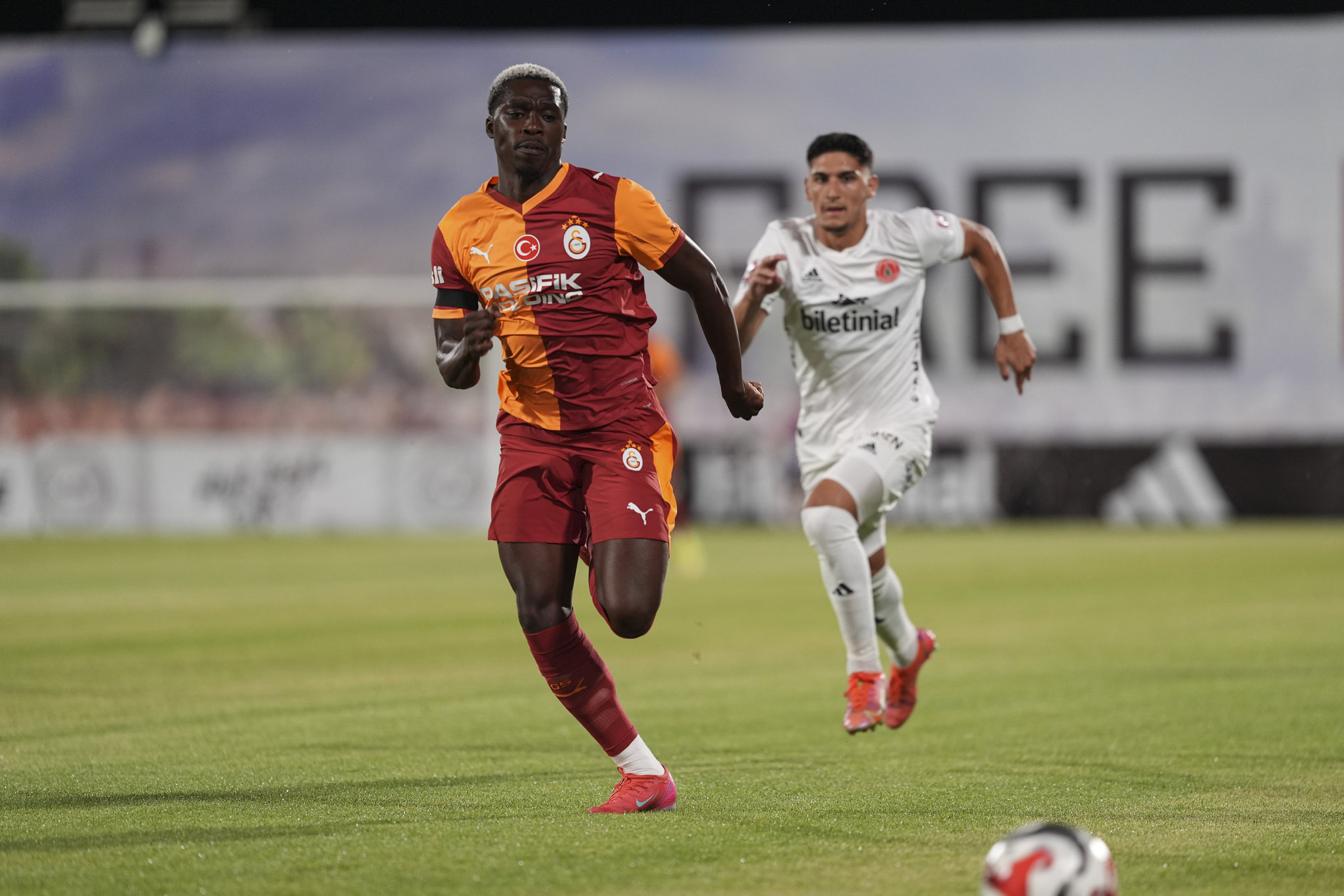 TRANSFER HABERİ: Galatasaray’da yaprak dökümü... 6 oyuncu listede
