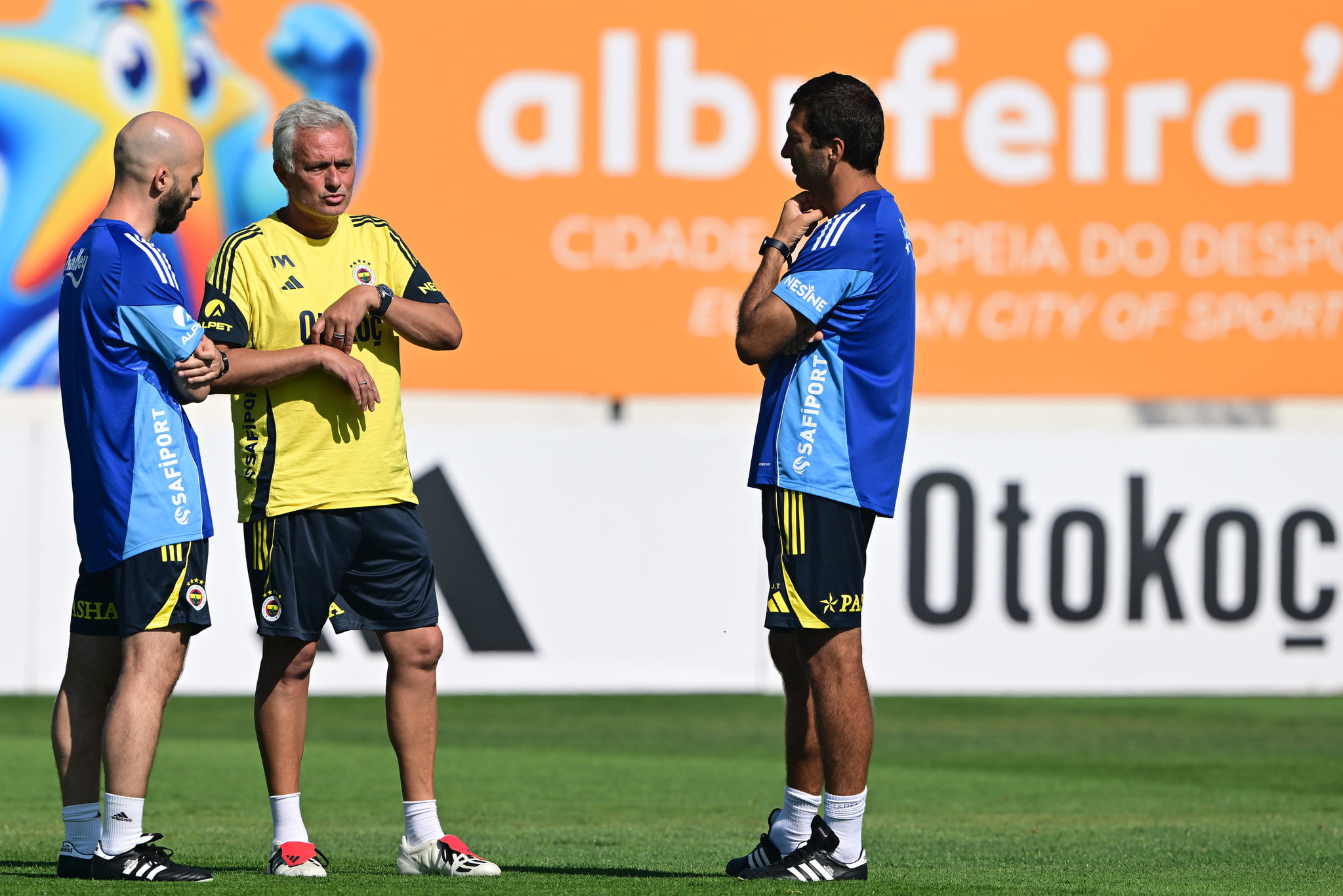 FENERBAHÇE TRANSFER HABERLERİ: Mourinho ve Devin Özek arasında kriz çıktı!