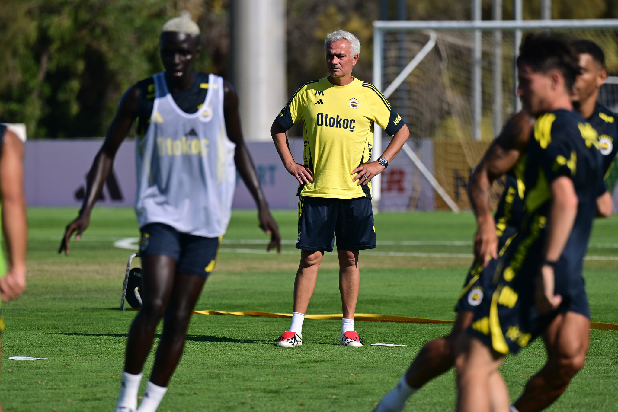 FENERBAHÇE TRANSFER HABERLERİ: Mourinho ve Devin Özek arasında kriz çıktı!