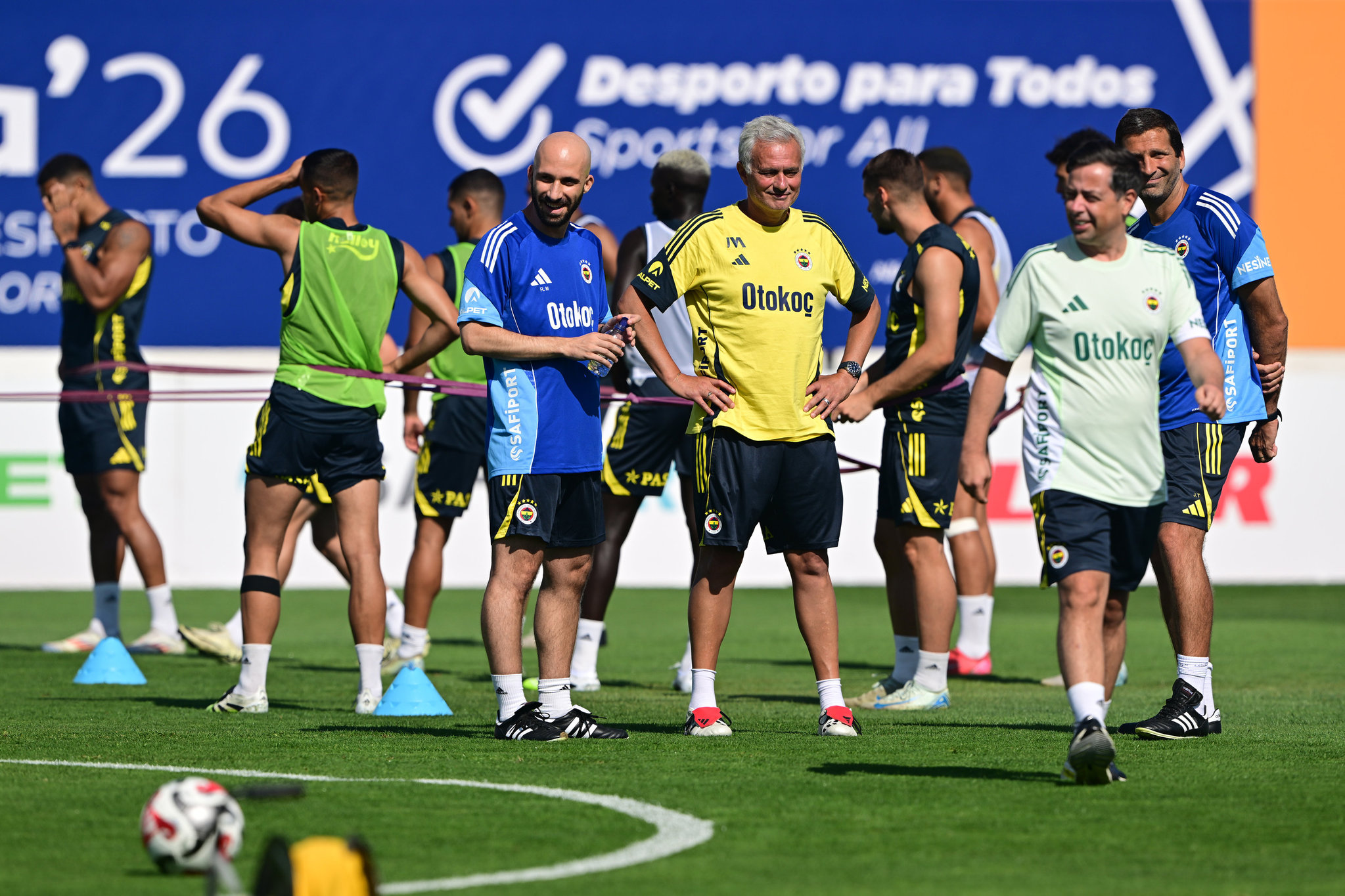 FENERBAHÇE TRANSFER HABERLERİ: Mourinho ve Devin Özek arasında kriz çıktı!
