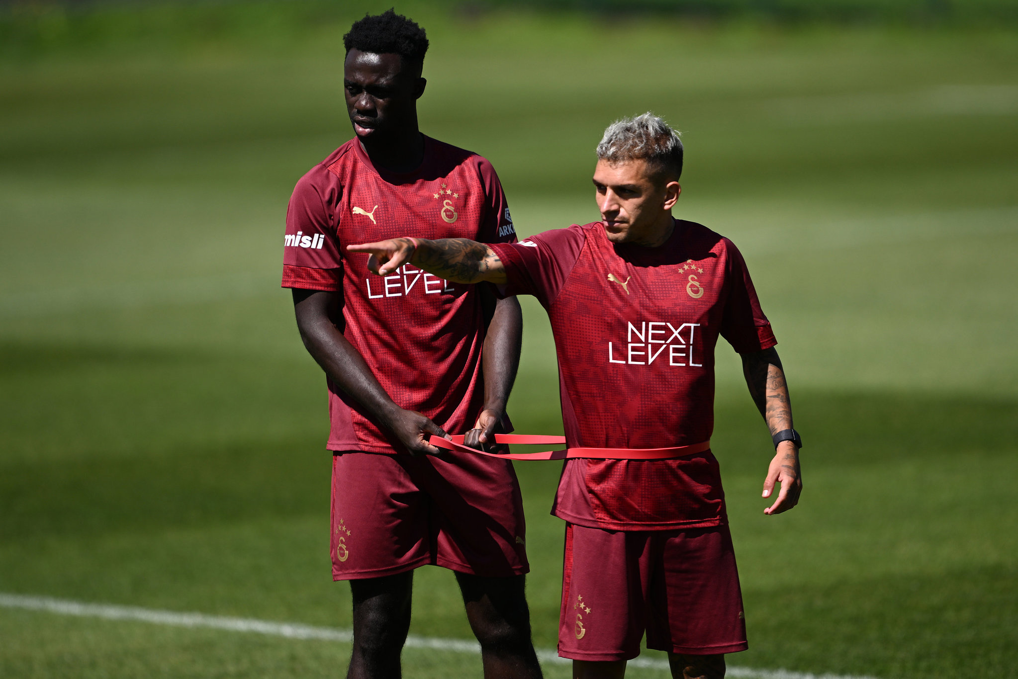 TRANSFER HABERLERİ: Galatasaray’da Torreira sürprizi! Menajeriden flaş hamle...