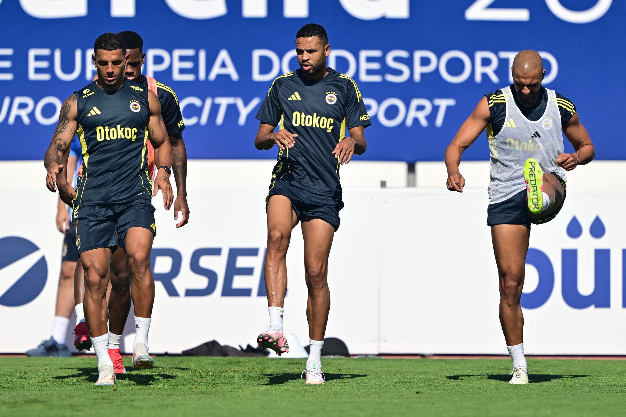 TRANSFER HABERLERİ: Fenerbahçeli yıldız için 35 milyon Euro teklif ettiler! Mourinho...