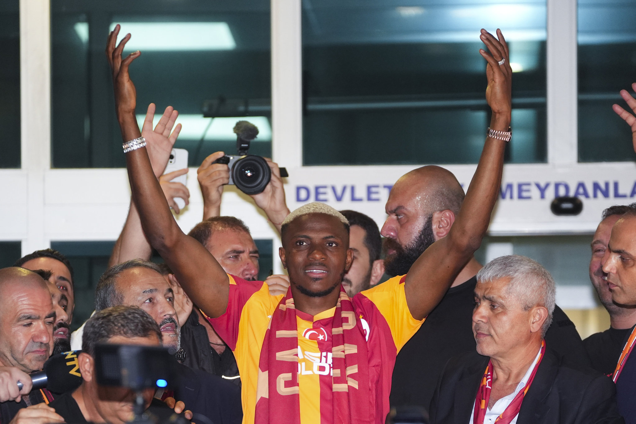 GALATASARAY HABERİ: İşte Osimhen’in ilk 11’de yer alacağı maç! Okan Buruk kararını verdi