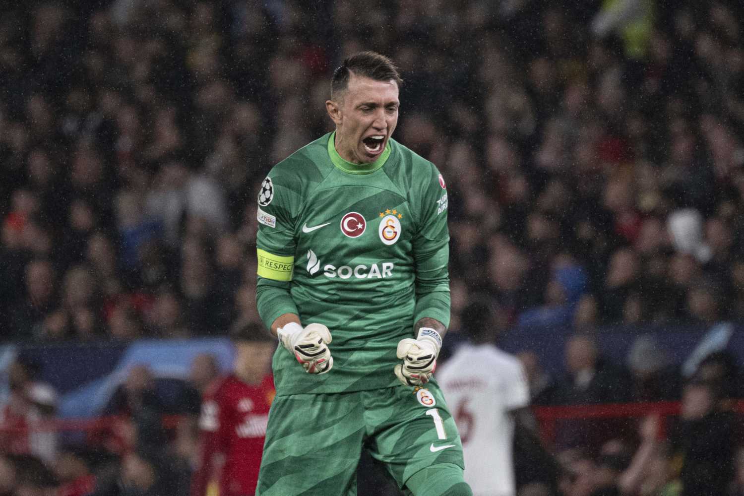 TRANSFER HABERİ: Fenerbahçe’ye karşı devleşmişti! İşte Galatasaray’ın kaledeki yeni hedefi