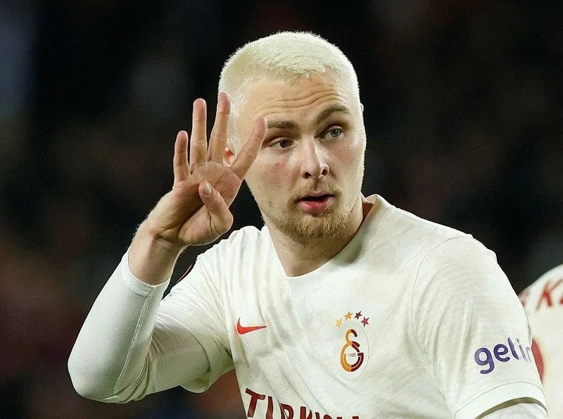 Galatasaray’dan iki isme şok kadro dışı!