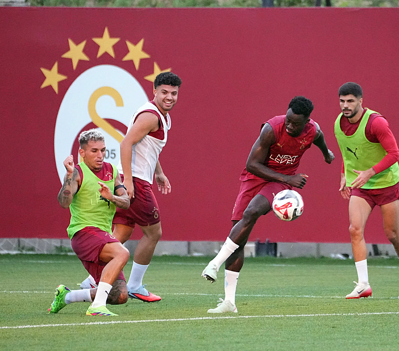 TRANSFER HABERİ: Galatasaray’da bir ayrılık daha! Çizme’den talip...
